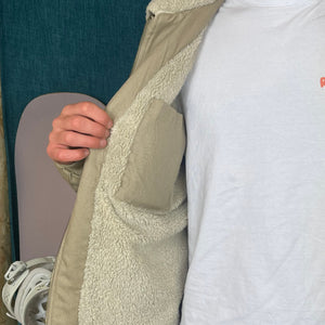 Collection Hiver 2024: Veste R Phare écoresponsable col sherpa unisexe Wet Sand